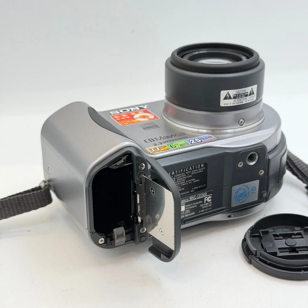 Sony CD Mavica MVC-CD300 Digital Camera Bundle 3.3MP Carl Zeiss Lens Tested